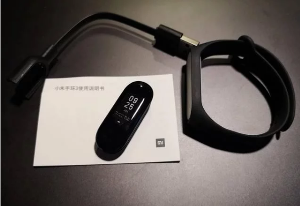 小米8發布會最容易被忽視的“狠角色” 小米手環