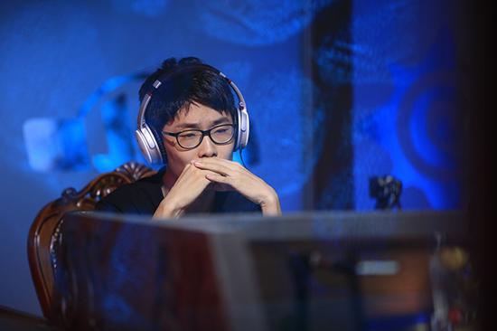 爐石傳說中歐對抗賽落幕 中國選手OMXHope奪冠