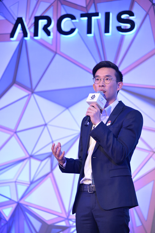 寒冰耳機驚艷全場！賽睿&京東舉辦戰略合作發布會