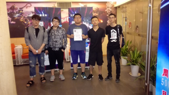 英雄聯(lián)盟 亞軍：上海商學院