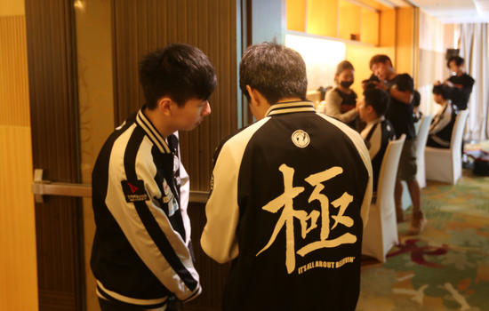 SL-i聯賽國際邀請賽DOTA2線下：媒體日游記