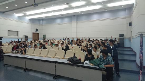 厲害了藍煙！觸手主播空降上海交大講述電競人生