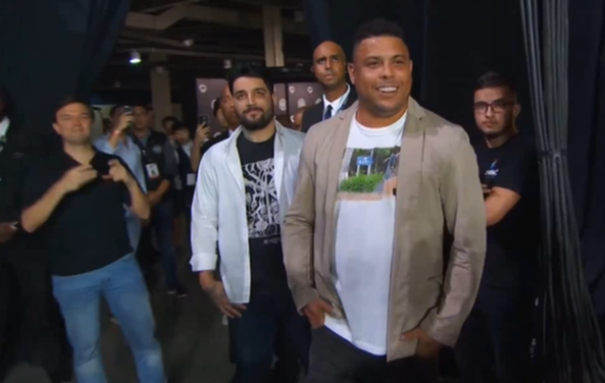 外星人為冠軍SKT頒獎 傳統(tǒng)體育碰撞電子競技！