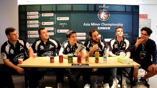 CSGO亞洲Minor非正常花絮：辣條烤鴨美滋滋