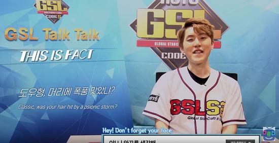 旁白：你這發(fā)型是被風吹過嗎？