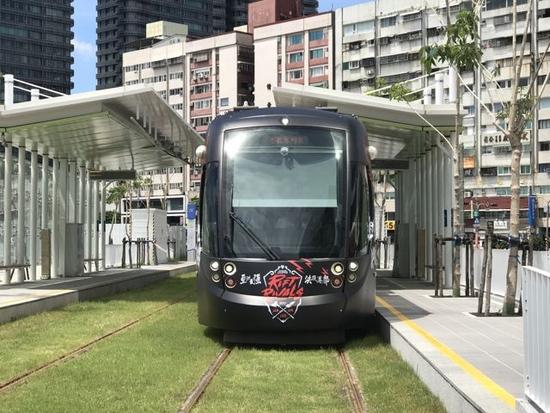 迎接LOL洲際賽？臺灣高雄洲際賽主題輕軌上線