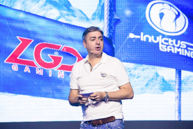 百威英博高層Bruno Cosentino先生，親臨現場為哈啤電競軍團加油打氣