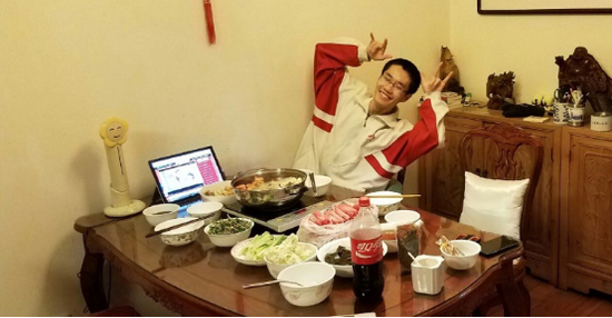 天才少年奇怪君觸手首播人氣爆棚 近200萬觀眾