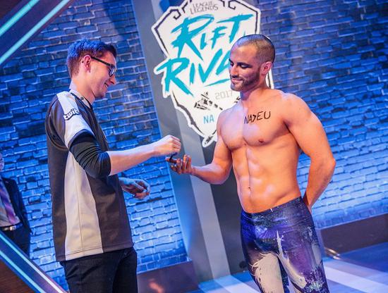 洲際賽冠軍全部出爐：LPL終于再勝LCK