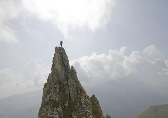不僅是技術(shù)問題：FPS游戲外掛為何難根治？