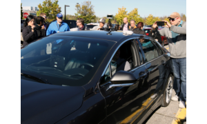 里程碑!加拿大進行首次正式的自動駕駛汽車測試