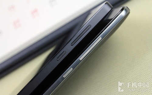 多掏300元值不值? 中興天機對比小米4