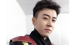 大負(fù)翁蛇哥新號復(fù)播,人氣超200萬碾壓騷男!水