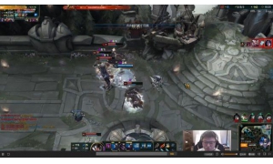 Uzi峽谷之巔超鬼卡莎慘遭隊友嘲諷菜B，這次Uzi回