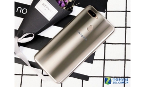 青年人的時尚之選 年底想換手機入手這幾款準沒