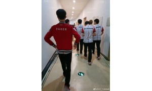 SKT新陣容首秀完虐對(duì)手，新隊(duì)員表現(xiàn)引發(fā)熱議，