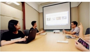 最適合演示PPT的手機 V1投影手機另類撬動商務市