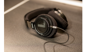 飛利浦耳機SHP9500 文能聽歌品經典武能吃雞打游戲