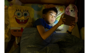 網絡沉迷防治即“網癮防治”,擬寫入未成年人