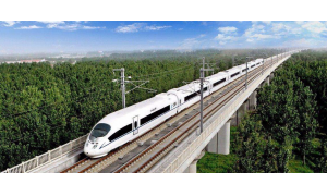 列車用心服務，讓旅客感受深秋里的溫暖