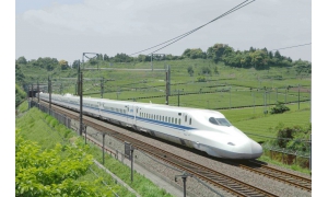 冰冷的鋼軌卻是人間最溫情的告白