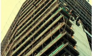 北京CBD“爛尾樓”中弘大廈以33億元價格在司法拍