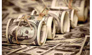 小明還在試用期他的工資不得低于勞動合同的百