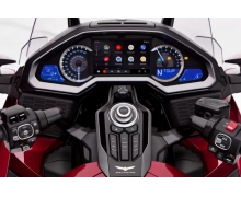 不再局限于蘋果系統:本田開始向Gold Wing推送A