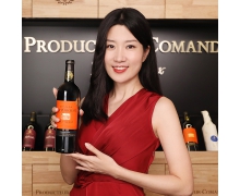 通常葡萄酒瓶身上標注的年份指的是 螞蟻莊園