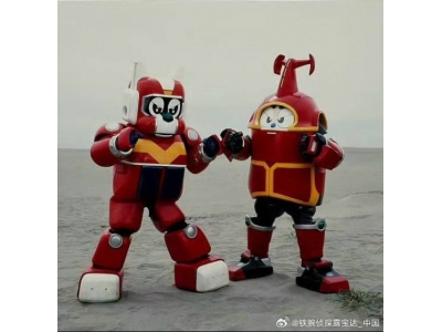 鐵腕偵探露寶達聯動鐵甲小寶,經典特攝情懷再