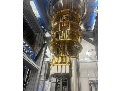 富士通與理研聯手發布256量子比特超導計算機,