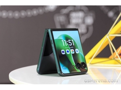 moto razr 60系列來襲：鈦合金轉軸+驍龍8至尊版，小