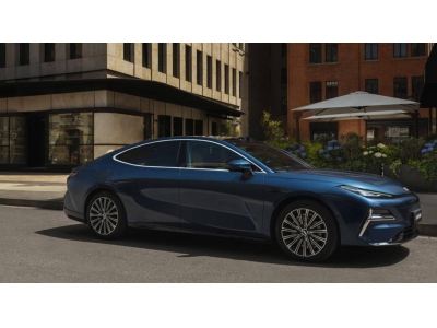 吉利新車頻出，年內3-4款上市，出海步伐加速