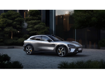 小米汽車YU7空間與性能大揭秘:閉式雙腔空簧如