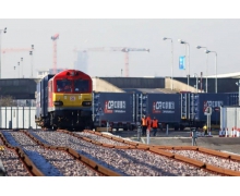 中歐班列讓全球共享中國年味兒