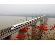  拉林鐵路通車，帶動(dòng)發(fā)展新機(jī)遇