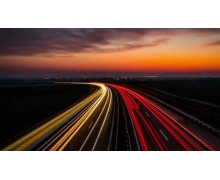 無線傳輸率高達 95%，路面即大型充電器！未來或