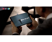 現在新買的智能手機,首次充電時需要充滿12小時