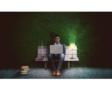 央視網評45歲程序員求職難 他的焦慮你也有嗎？