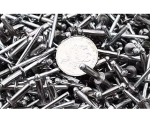 牛仔褲上通常有鉚釘這樣設計最初是為了 螞蟻莊