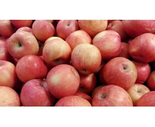 蘋果長了一小塊霉斑削掉之后剩下的部分可以吃