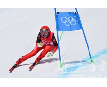 高山滑雪比賽中,如果選手錯(cuò)過了一個(gè)旗門,需