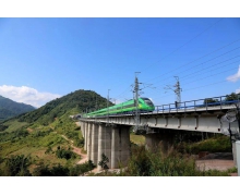 鐵路人民敢于奉獻,積極應對罕見冰雪天氣