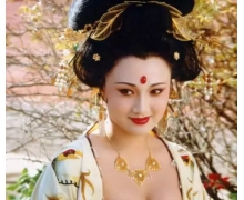 云想衣裳花想容春風(fēng)拂檻露華濃寫的四大美女中