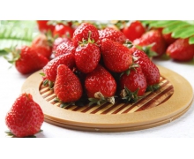 小雞考考你：我們平常吃的草莓其實是它的什么