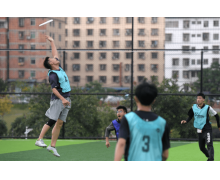 從“狗玩的”到“人玩的”:飛盤在年輕人中爆