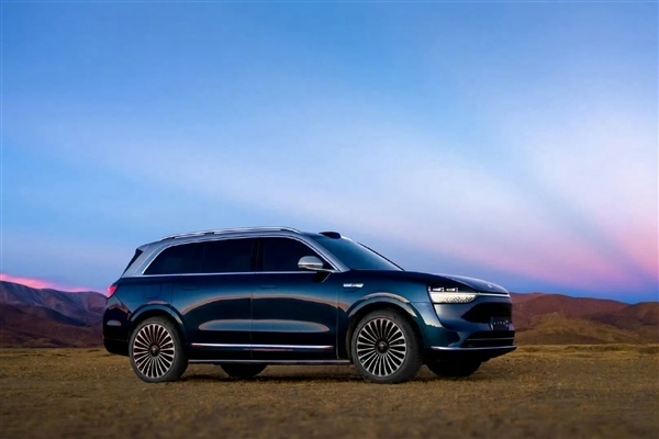 問界M9大定超9萬臺 余承東：超越所有豪華品牌