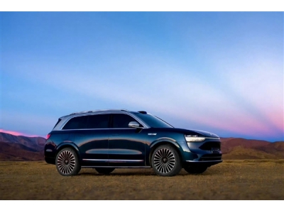 問界M9大定超9萬臺 余承東：超越所有豪華品牌