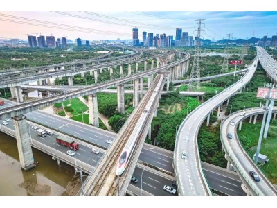 如通蘇湖城際鐵路關鍵節點突破:轉體橋成功合