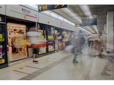 懷興城際鐵路廊坊特大橋全封閉聲屏障完工，加